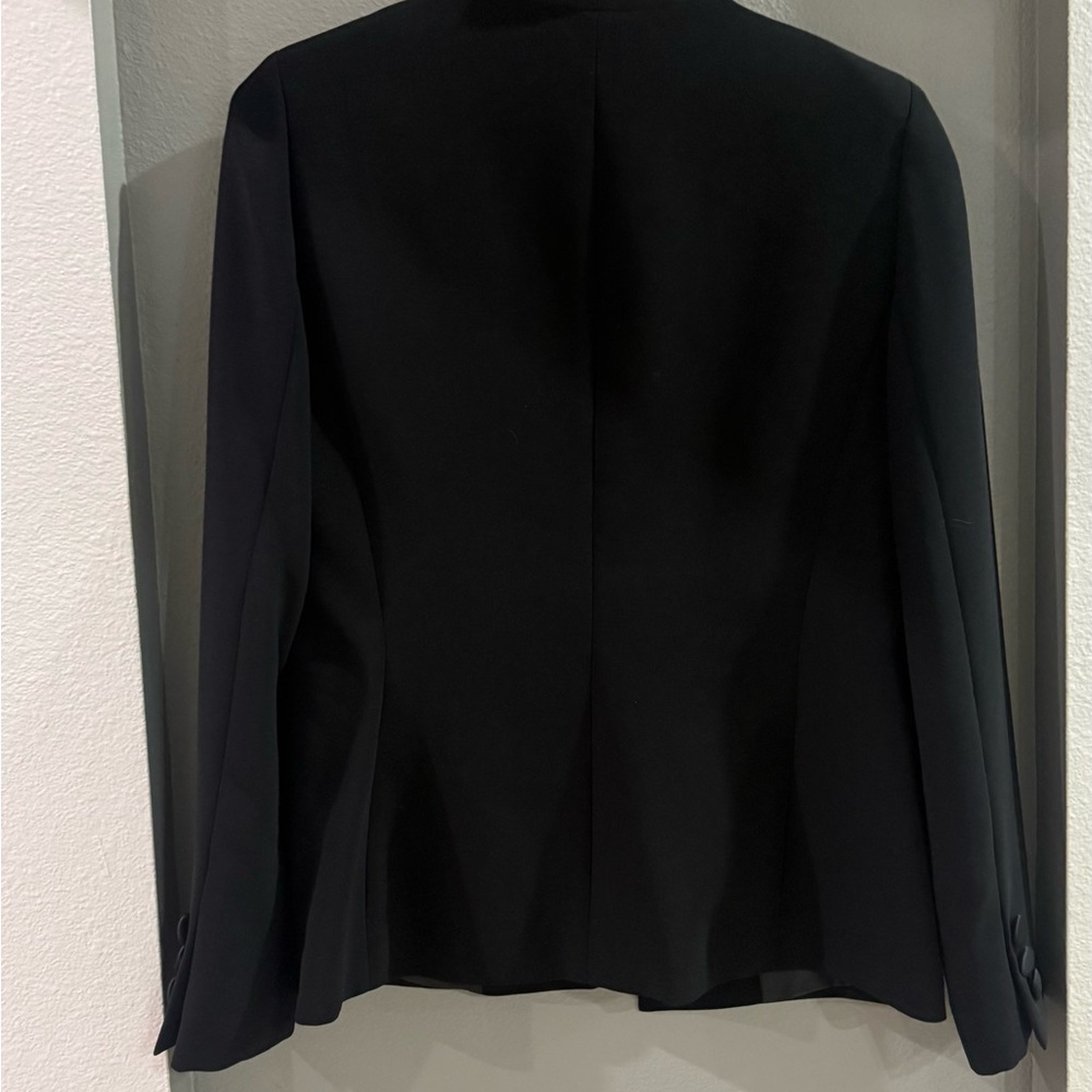 Tahari ASL
Satin Trim Double-Breasted Tuxedo Blazer - Picture 3 of 6